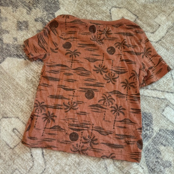 Old navy orange palm tree tshirt - Picture 6 of 6